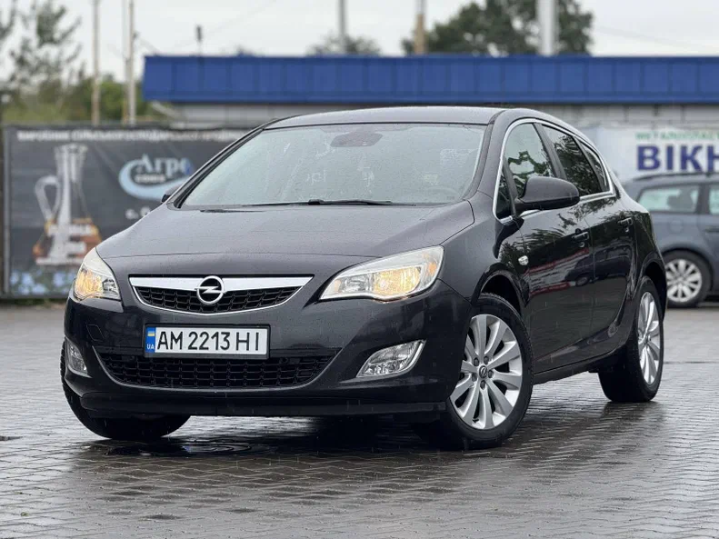Opel Astra 2011 - 8