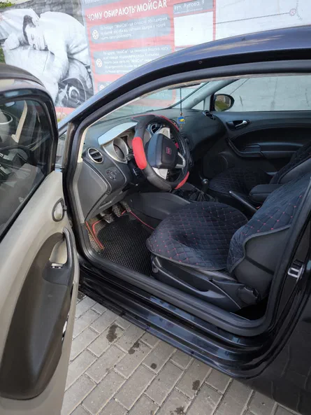 SEAT Ibiza 2010 - 13