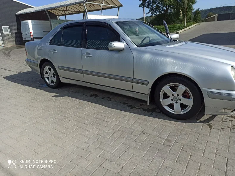 Mercedes-Benz E-Класс 2000
