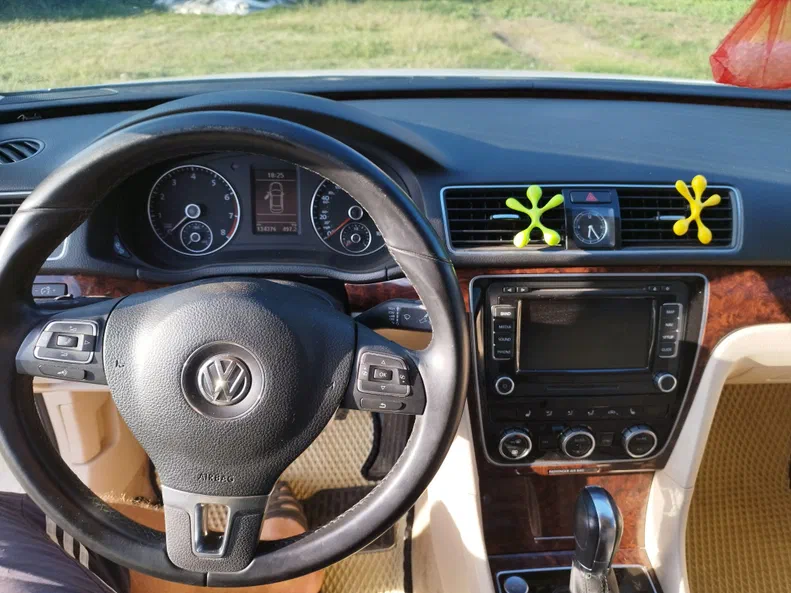 Volkswagen Passat (North America and China) 2013 - 7