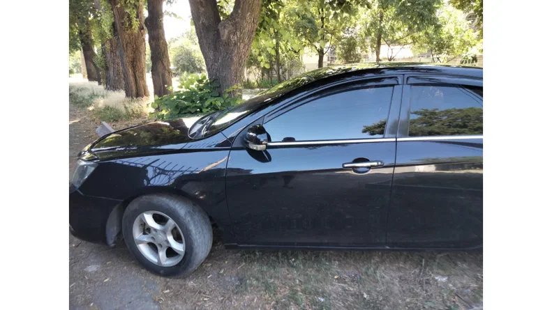 Geely Emgrand EC7 2013 - 5