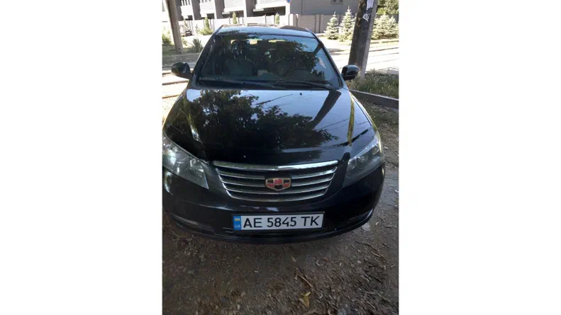 Geely Emgrand EC7 2013