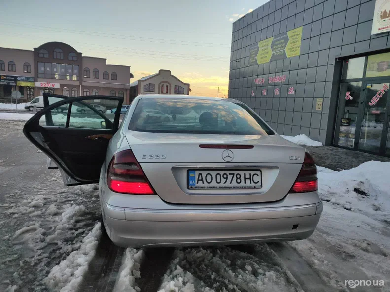 Mercedes-Benz E-Класс 2002