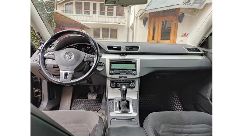 Volkswagen Passat 2011 - 6