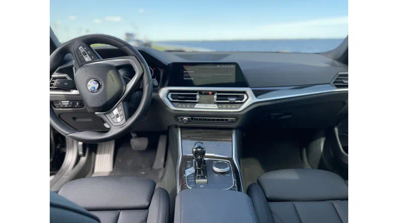 BMW 3 серии 2019