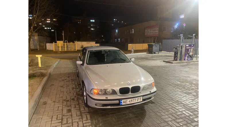BMW 5 серія 1998 - 10