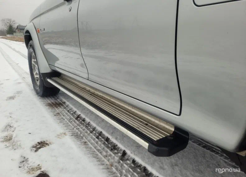 Mitsubishi L200 2000 - 12