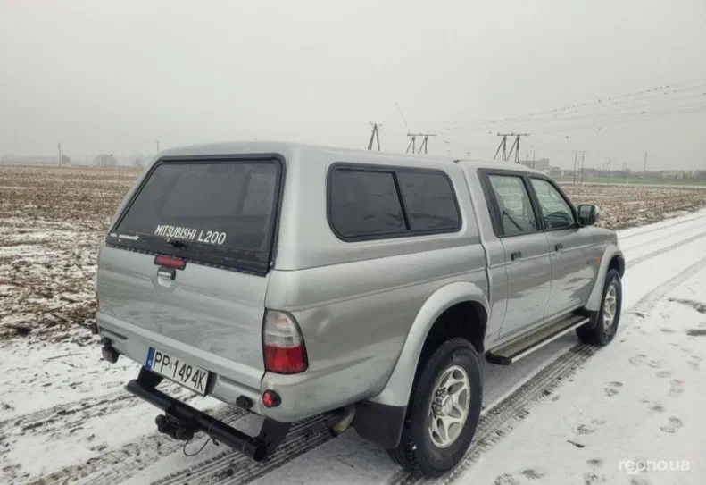 Mitsubishi L200 2000