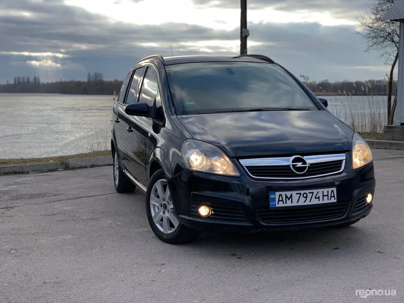 Opel Zafira 2006 - 0