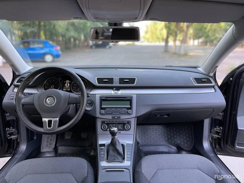 Volkswagen Passat 2011 - 7