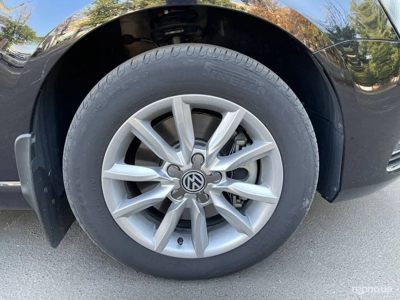 Volkswagen Passat 2011 - 5