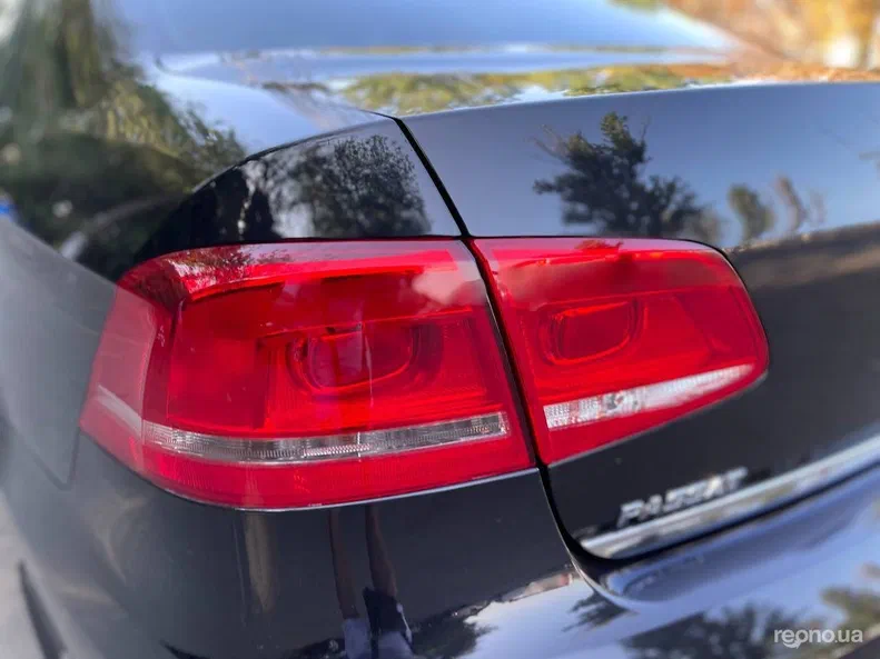 Volkswagen Passat 2011 - 9