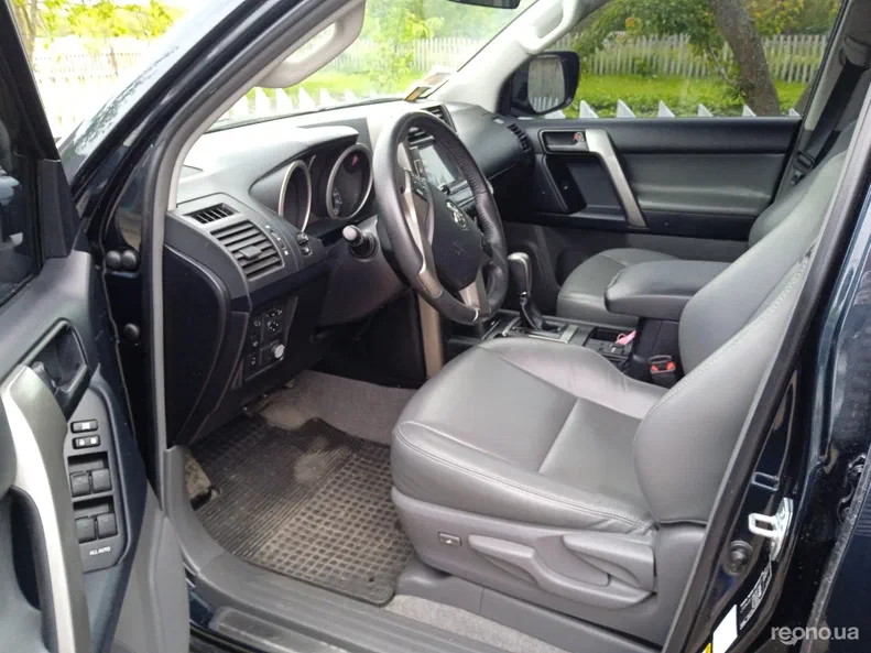 Toyota Land Cruiser Prado 2012