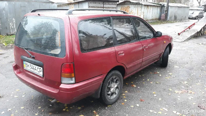 Nissan Sunny 1992