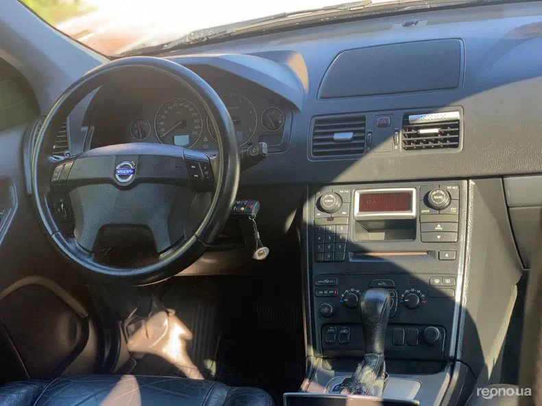 Volvo XC90 2005