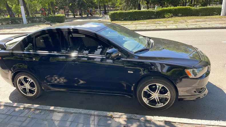 Mitsubishi Lancer 2008 - 9