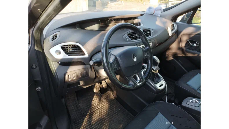 Renault Scenic 2013