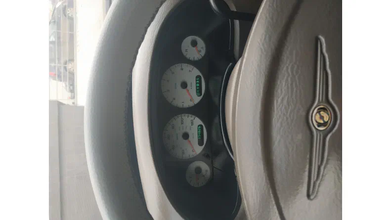 Chrysler Town & Country 2002 - 7