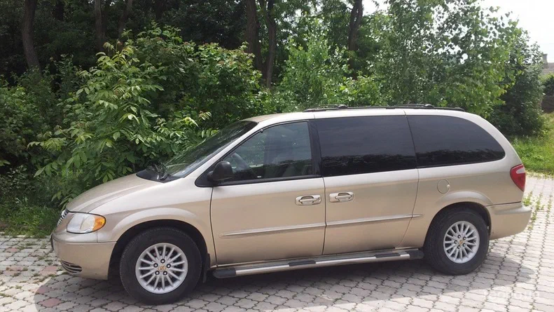 Chrysler Town & Country 2002