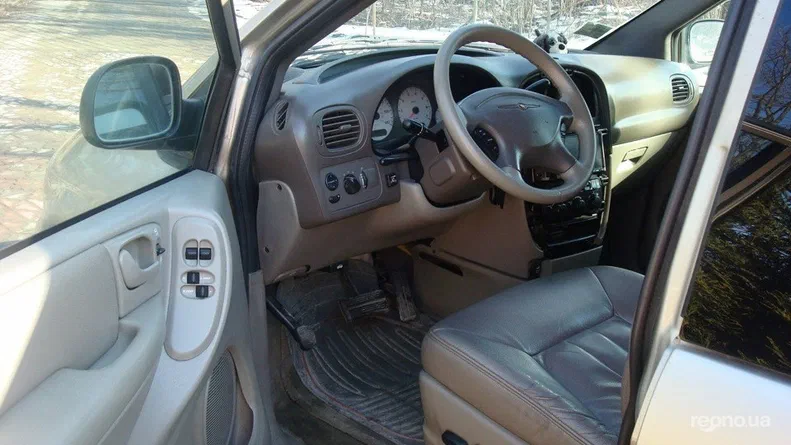 Chrysler Town & Country 2002
