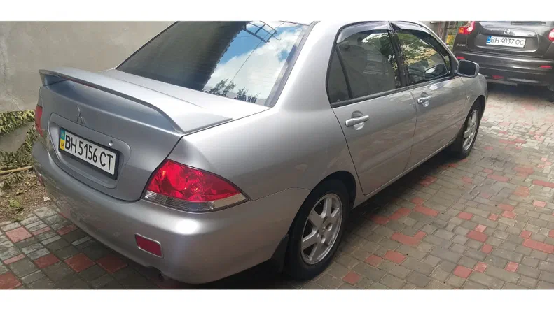 Mitsubishi Lancer 2003 - 5