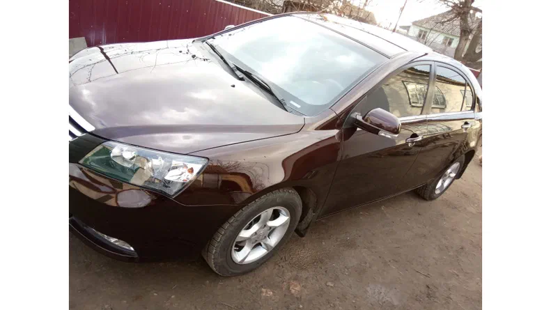 Geely Emgrand EC7 2013