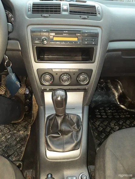Skoda Octavia 2010 - 4