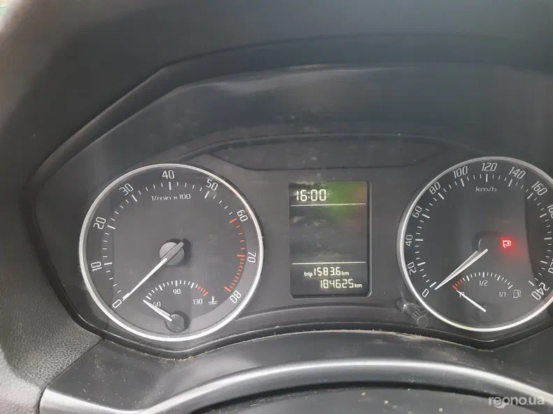 Skoda Octavia 2010 - 3