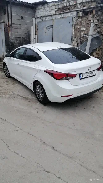 Hyundai Elantra 2015
