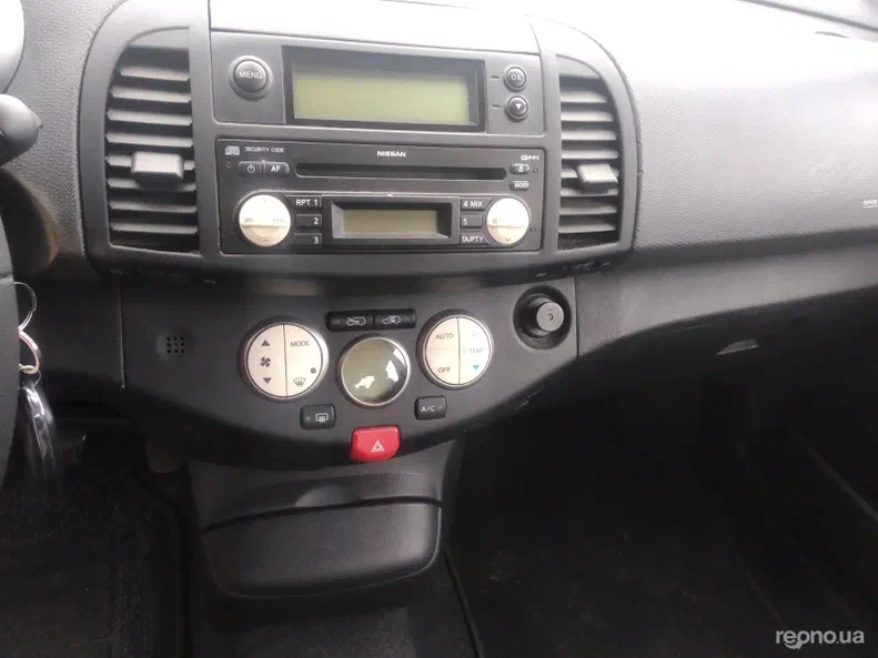 Nissan Micra 2003 - 5