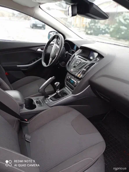 Ford Focus 2011 - 8