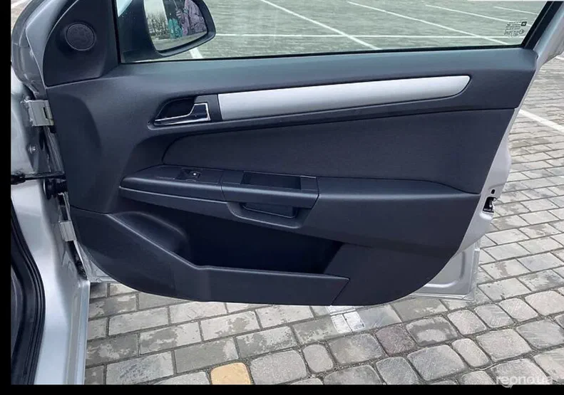 Opel Astra 2007 - 10