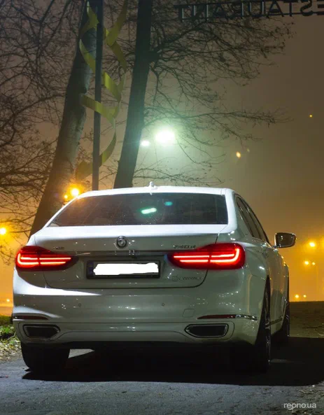 BMW 7 серии 2017