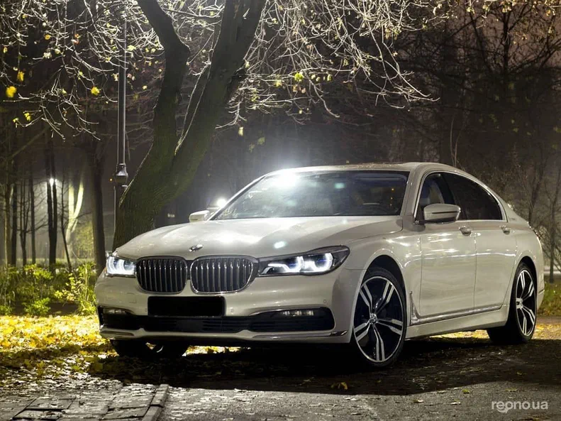 BMW 7 серии 2017