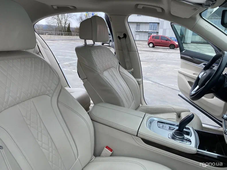 BMW 7 серія 2017 - 10