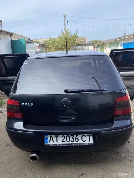 Volkswagen Golf 2000 - 13
