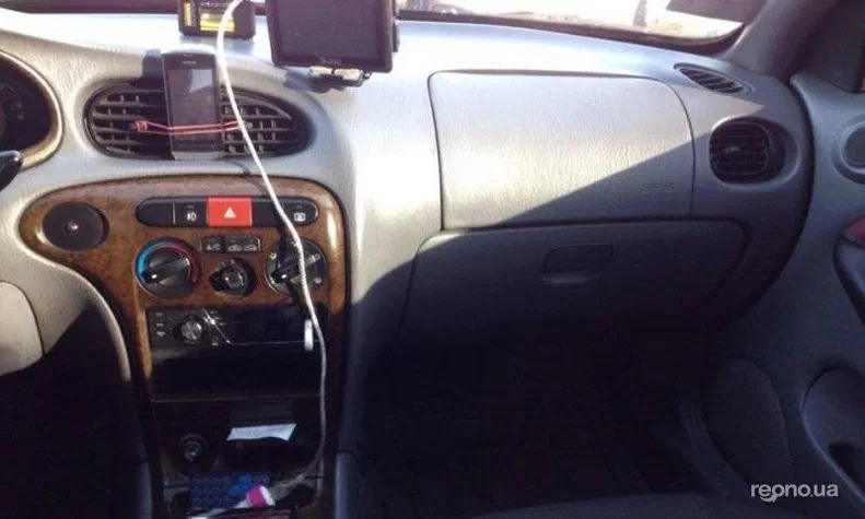 Hyundai Avante 1999 - 2