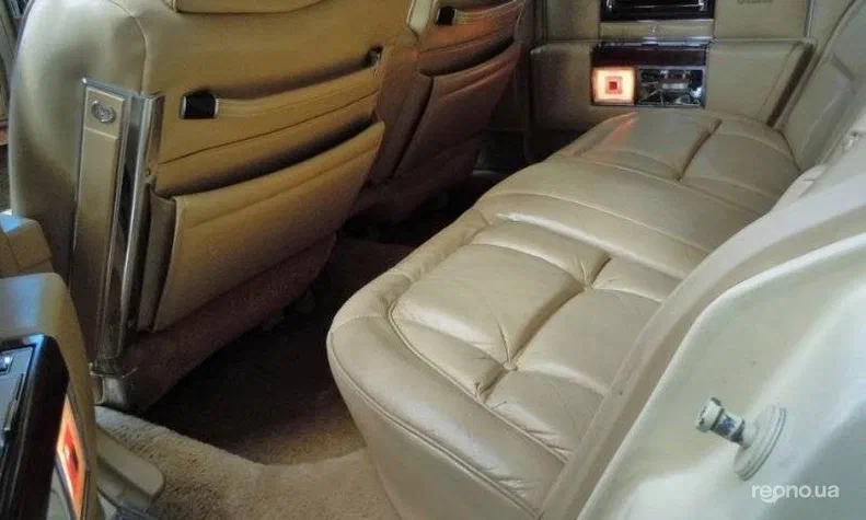 Cadillac Brougham 1986 - 3