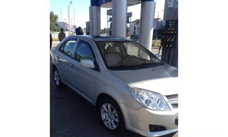 Geely MK 2010 - 5