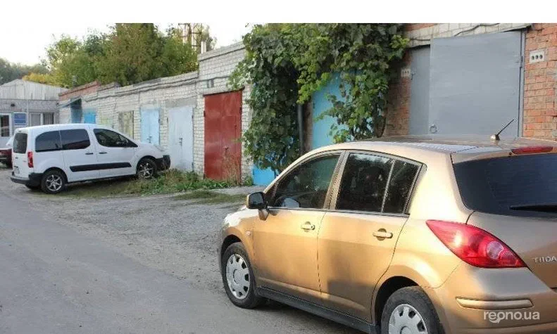 Nissan Tiida 2008 - 0