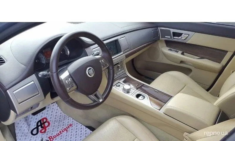 Jaguar XF 2009 - 21