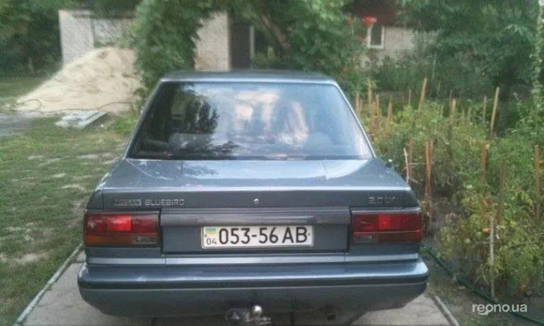 Nissan Bluebird 1990 - 2