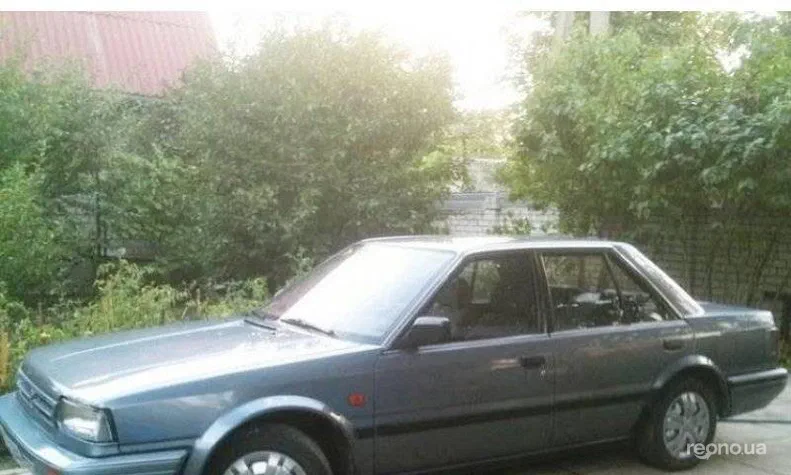 Nissan Bluebird 1990 - 3