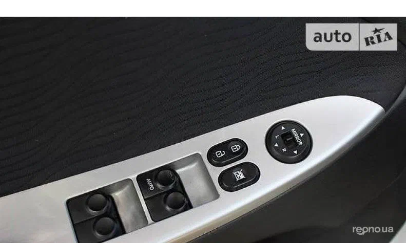 Hyundai Accent 2012 - 6