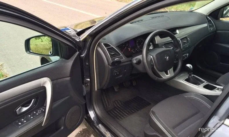 Renault Laguna 2011 - 7