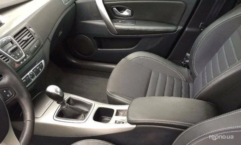 Renault Laguna 2011 - 3