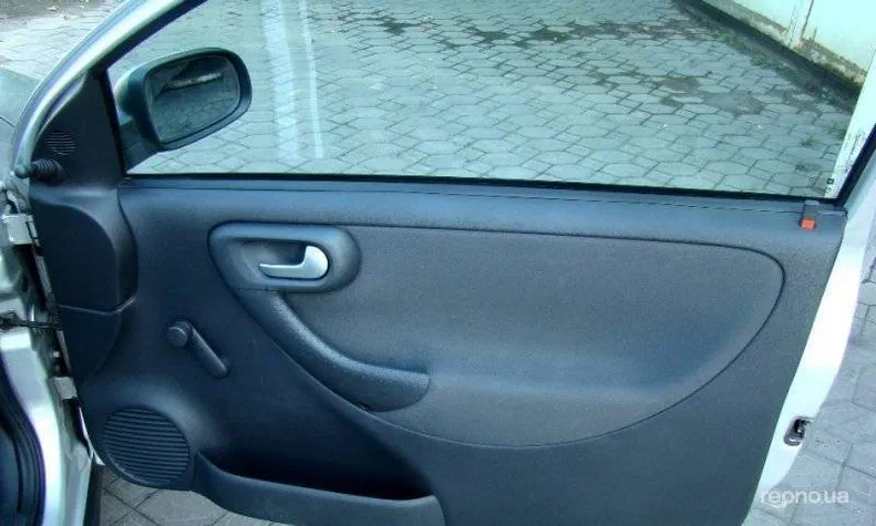 Opel Corsa 2003 - 11