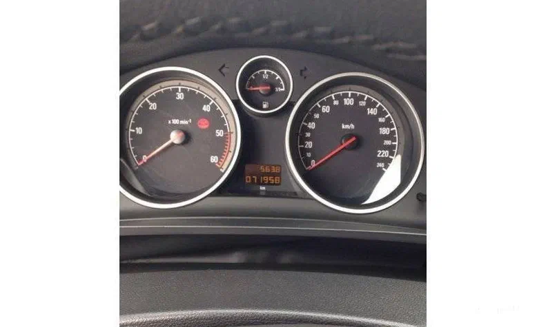 Opel Zafira 2013 - 0