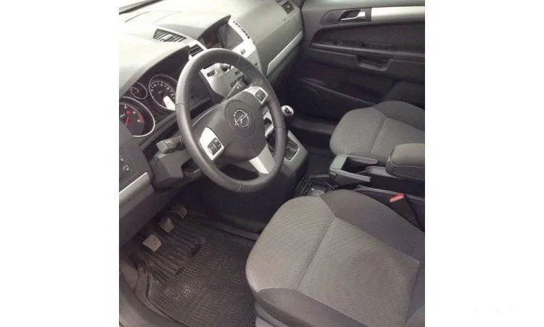 Opel Zafira 2013 - 3