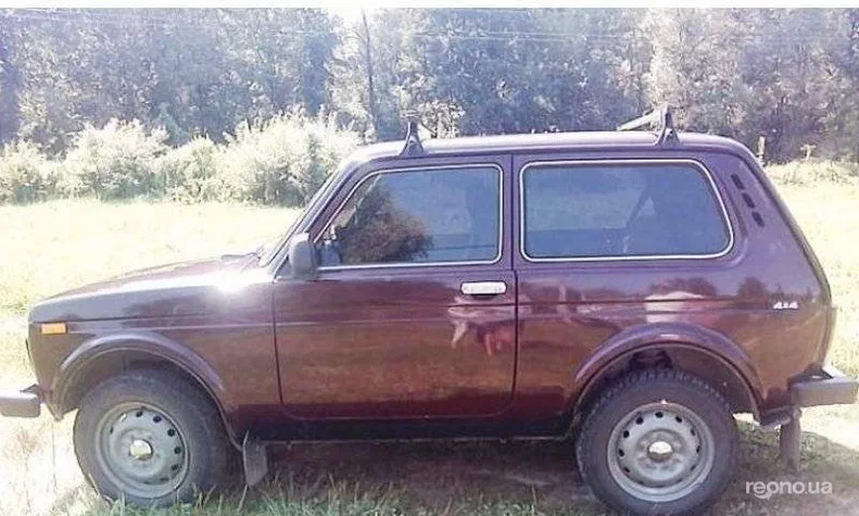 Chevrolet Niva 2011 - 2